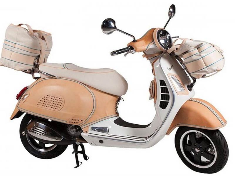 شاهد دراجة نارية على موضة الفينتاج